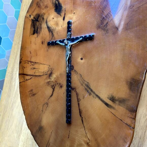 Crucifix on wood  Hand made in the USA 15.5" x 10" cross on raw wood edge slab - Picture 3 of 8